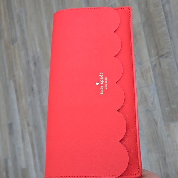 Kate Spade clutch wristlet scallop trim bag - Picture 14 of 16